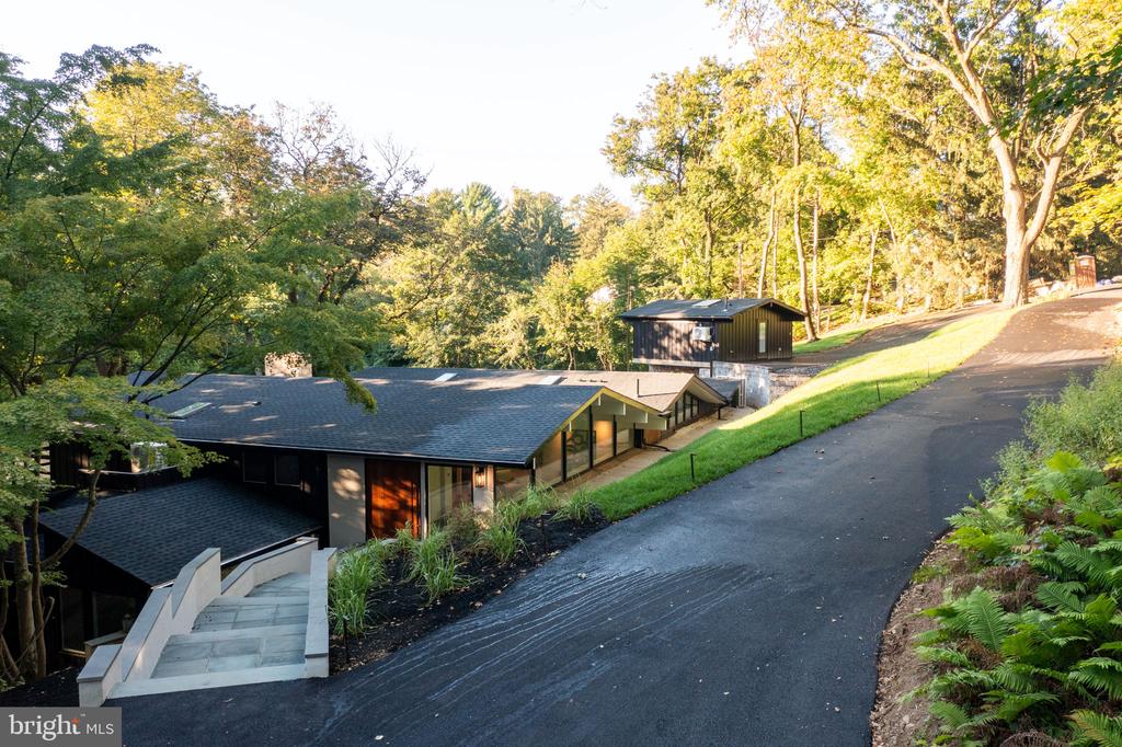 1848 MALLARD LANE