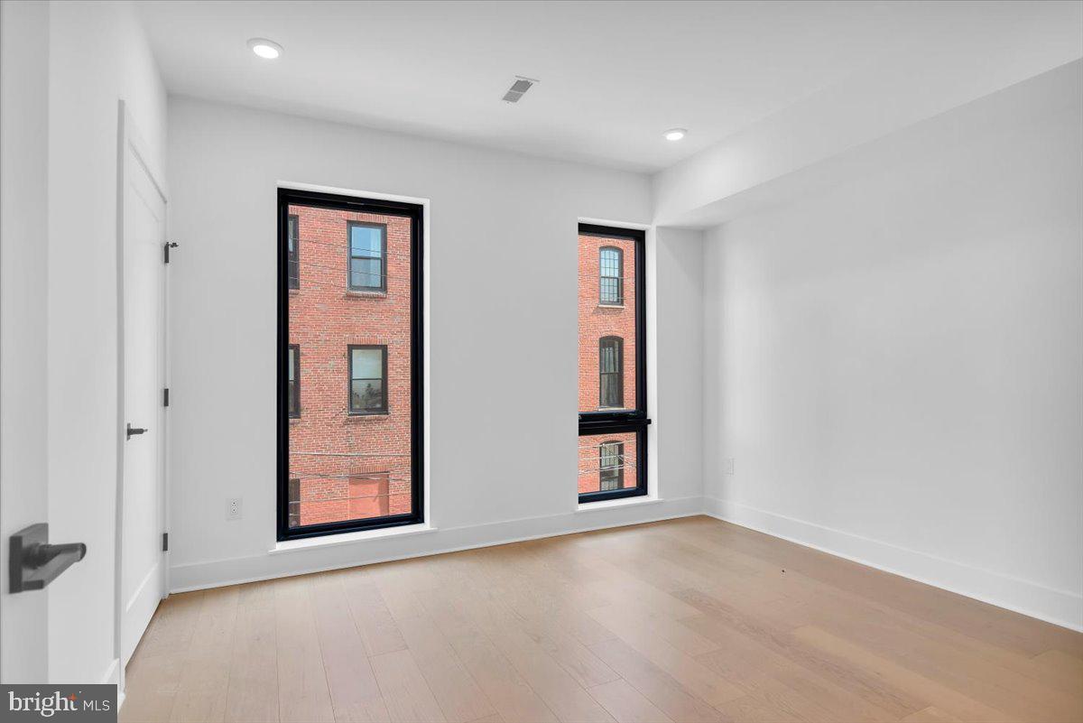 1139 N 3RD STREET 41 6