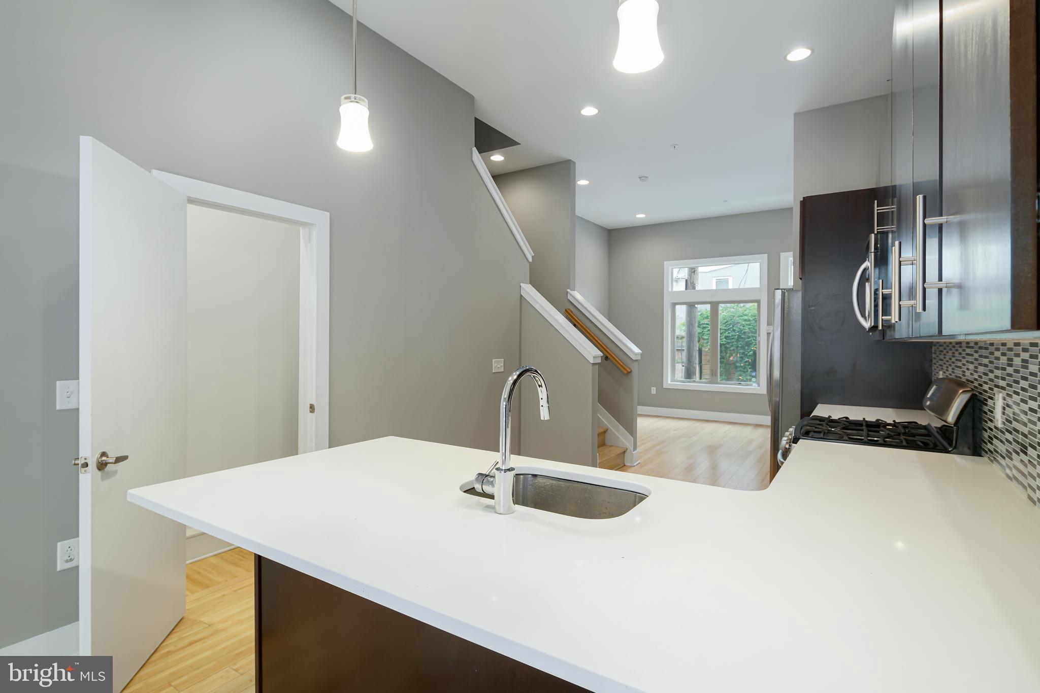 919 N 5TH STREET 22