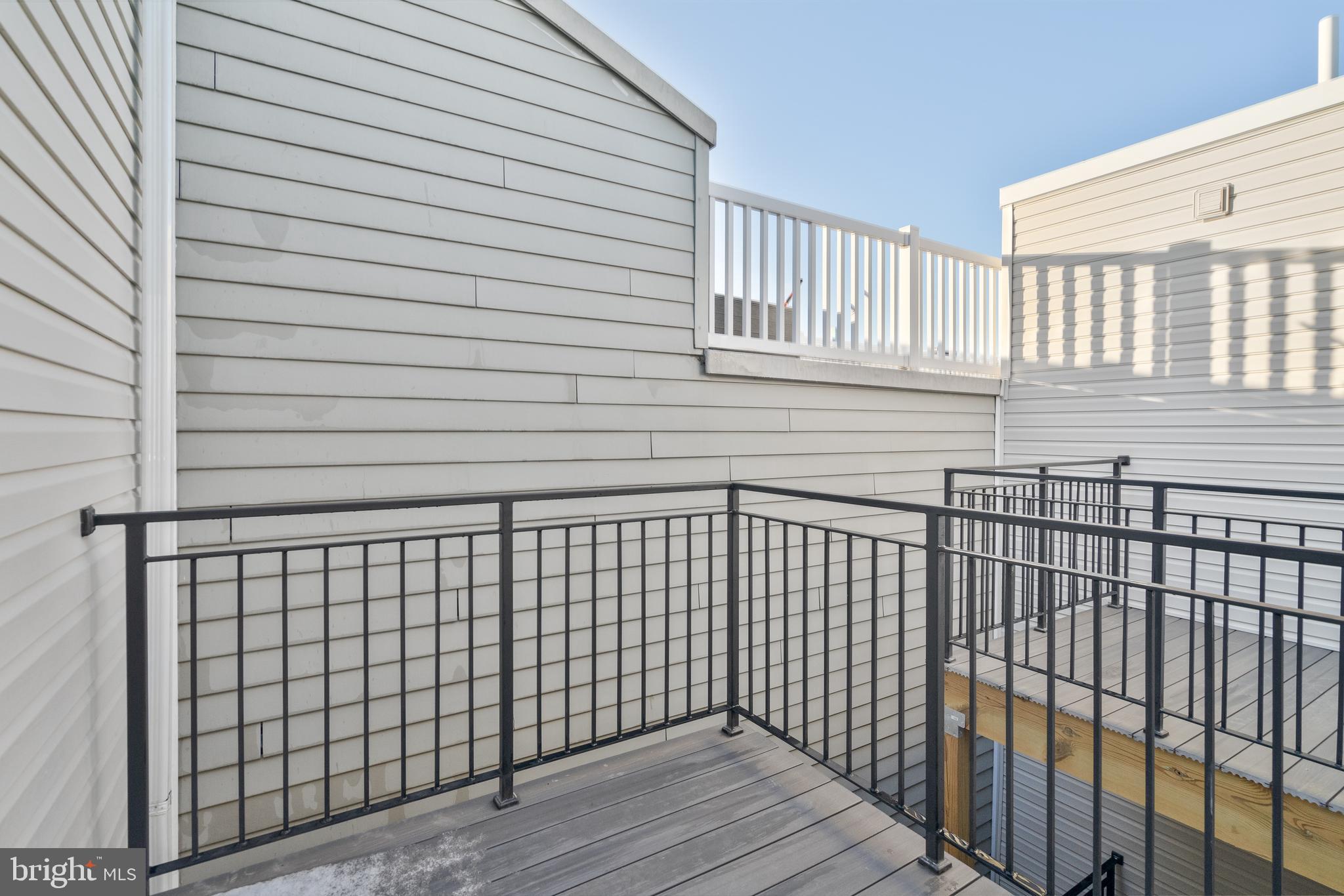 825 BAINBRIDGE STREET 401