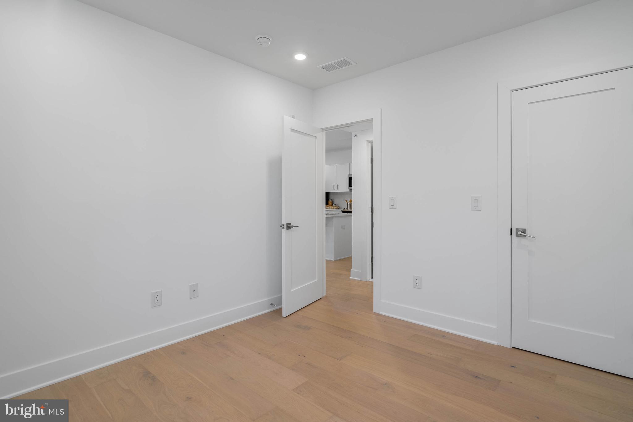 825 BAINBRIDGE STREET 404
