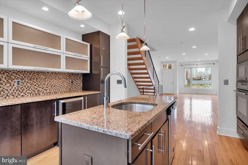 1643 S 5TH STREET