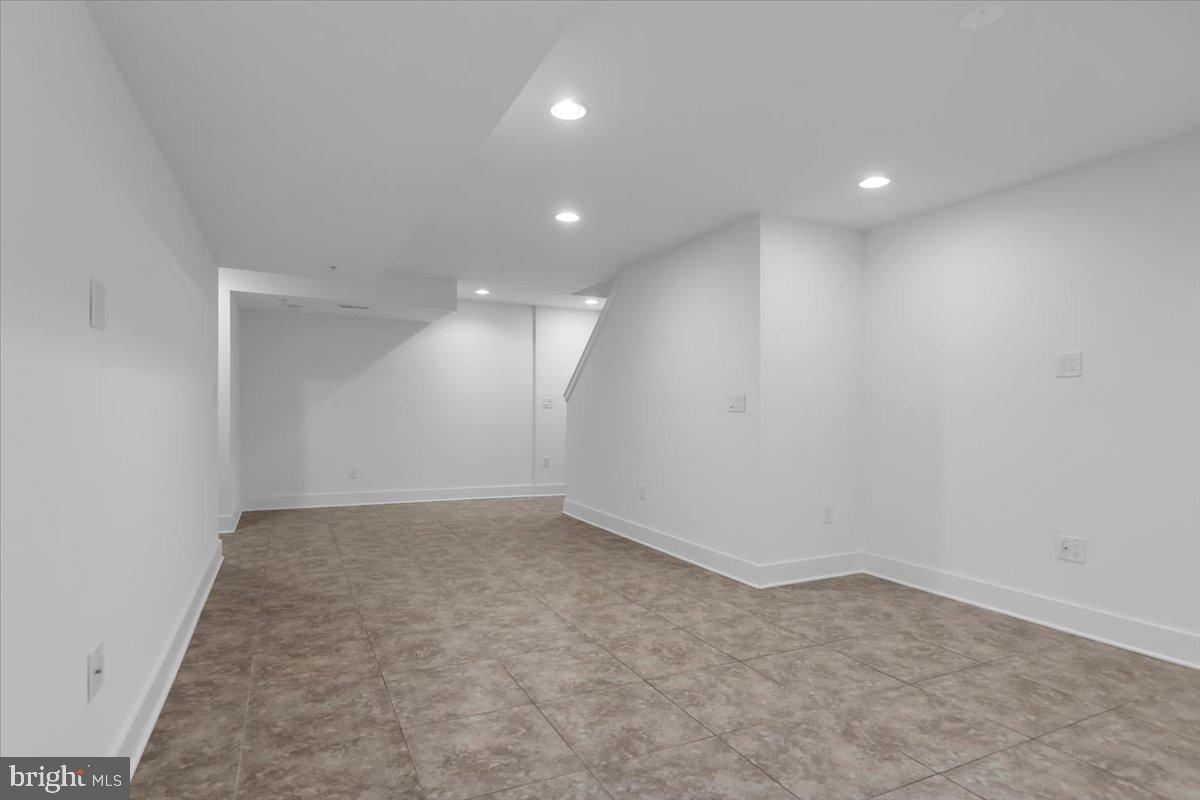 740 S COLUMBUS BOULEVARD 15