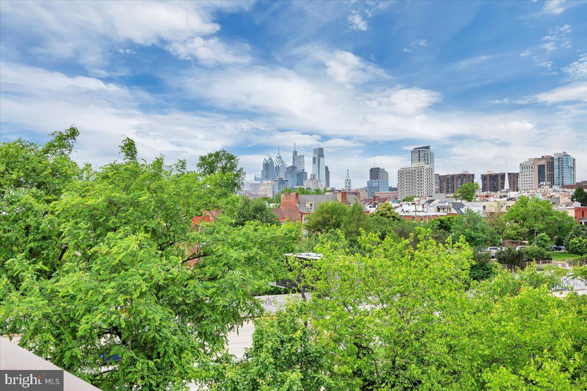 740 S COLUMBUS BOULEVARD 15