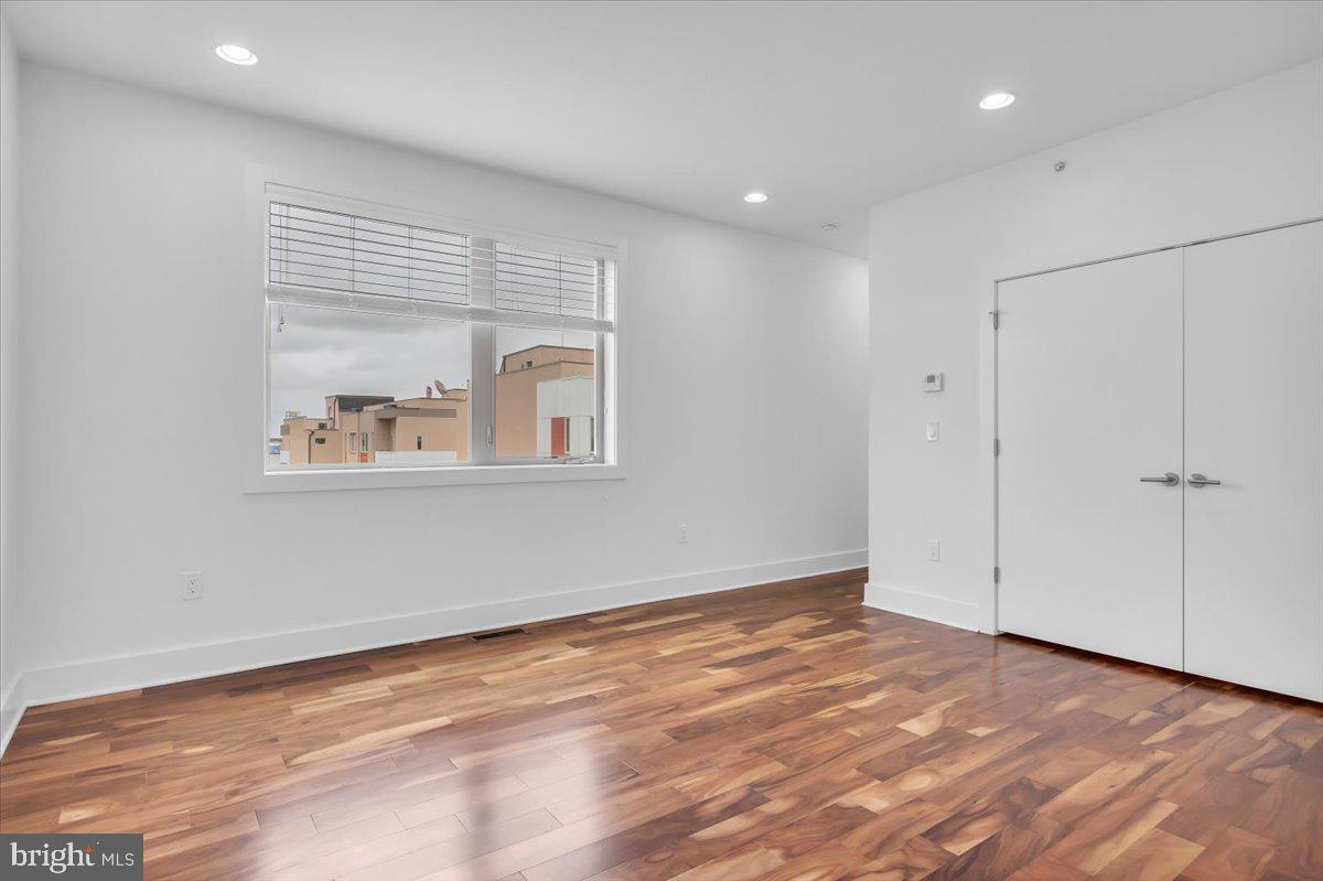 740 S COLUMBUS BOULEVARD 15