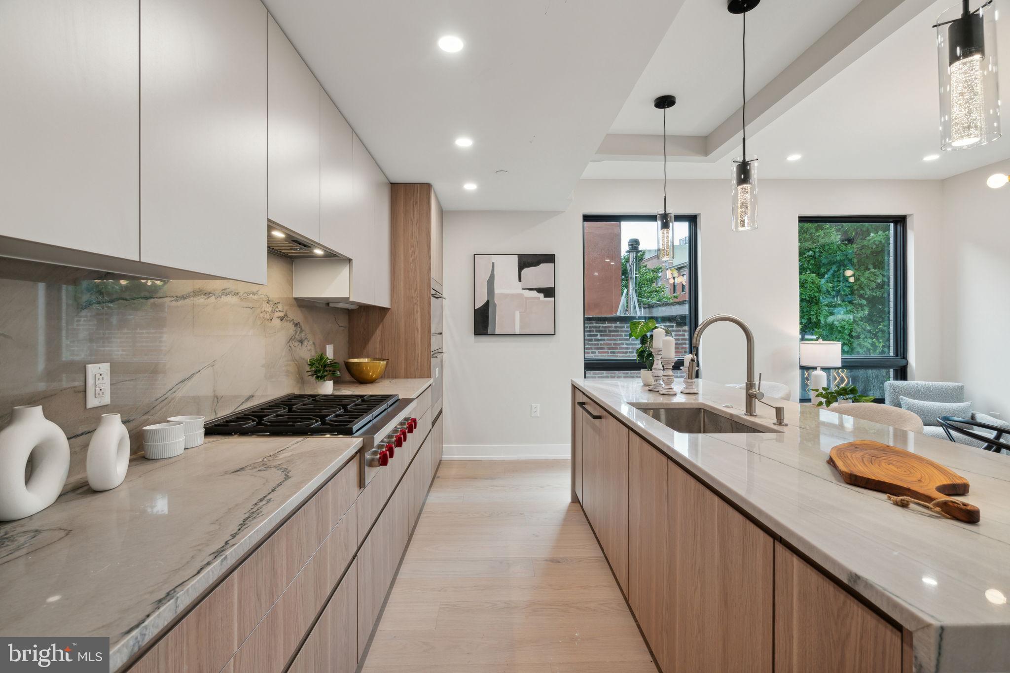160 N 2ND STREET 64 202