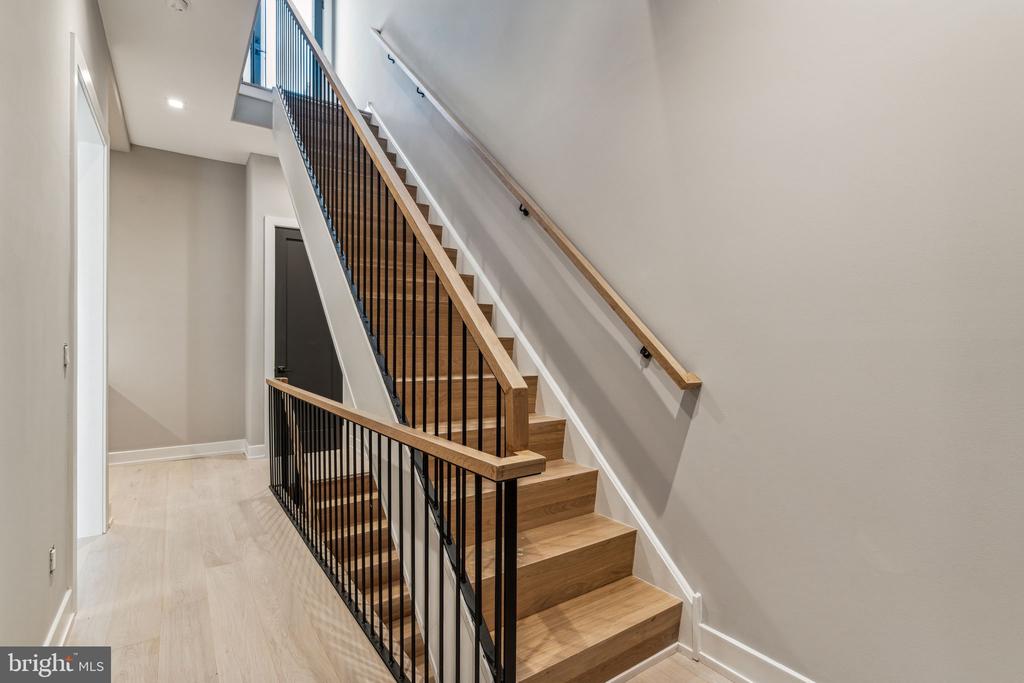 342 S HICKS STREET
