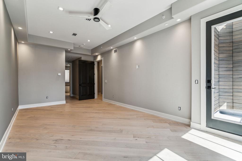 342 S HICKS STREET