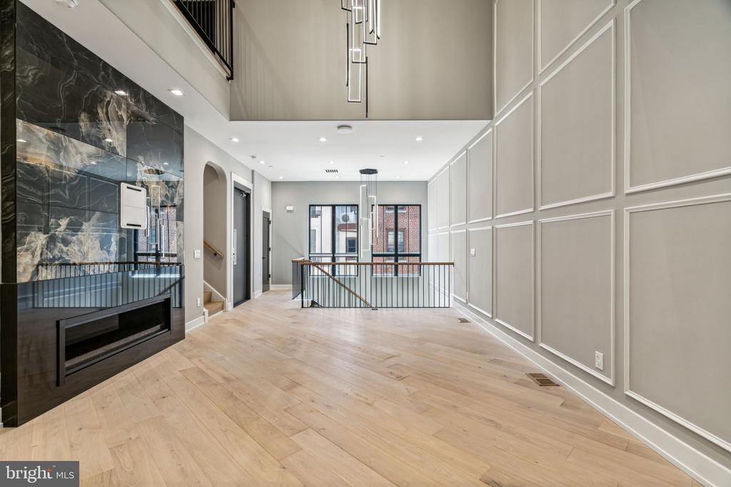 342 S HICKS STREET