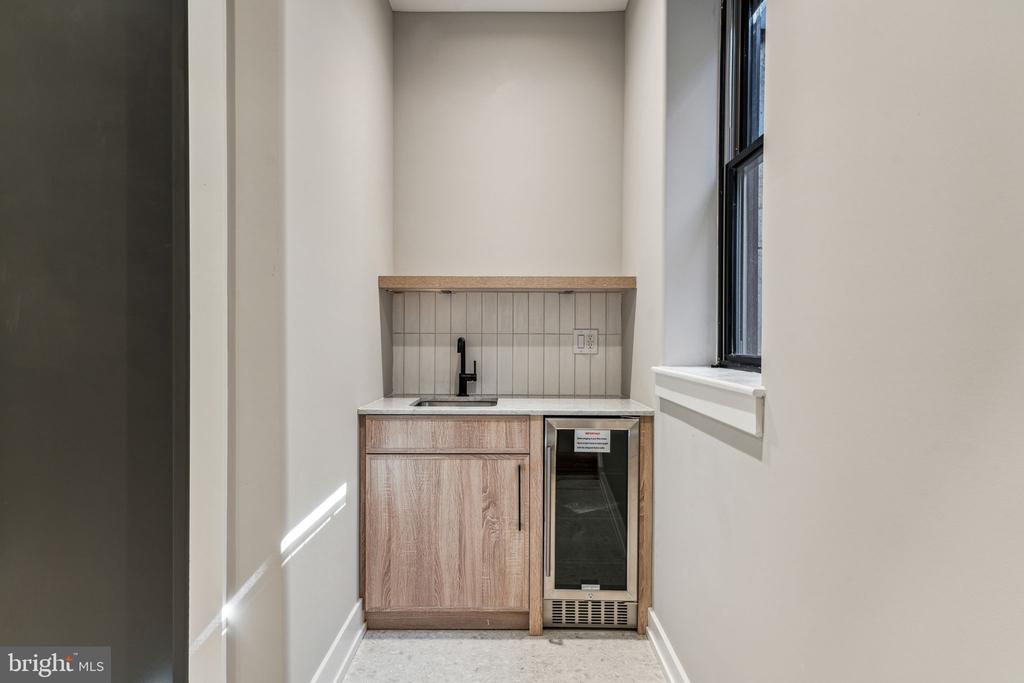 342 S HICKS STREET