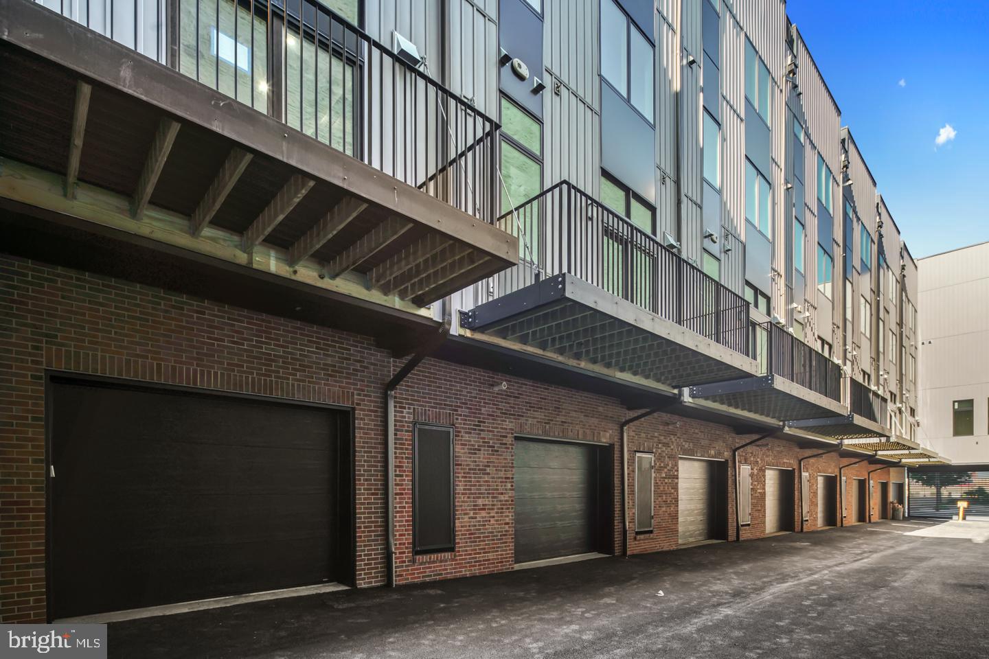 110 BLACK HORSE ALLEY