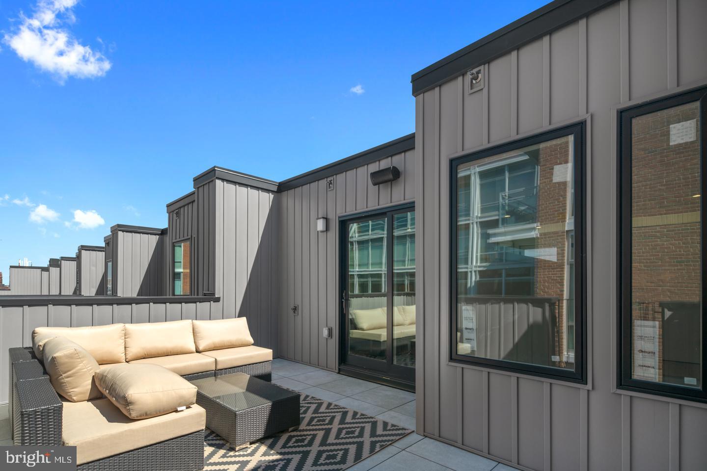 110 BLACK HORSE ALLEY