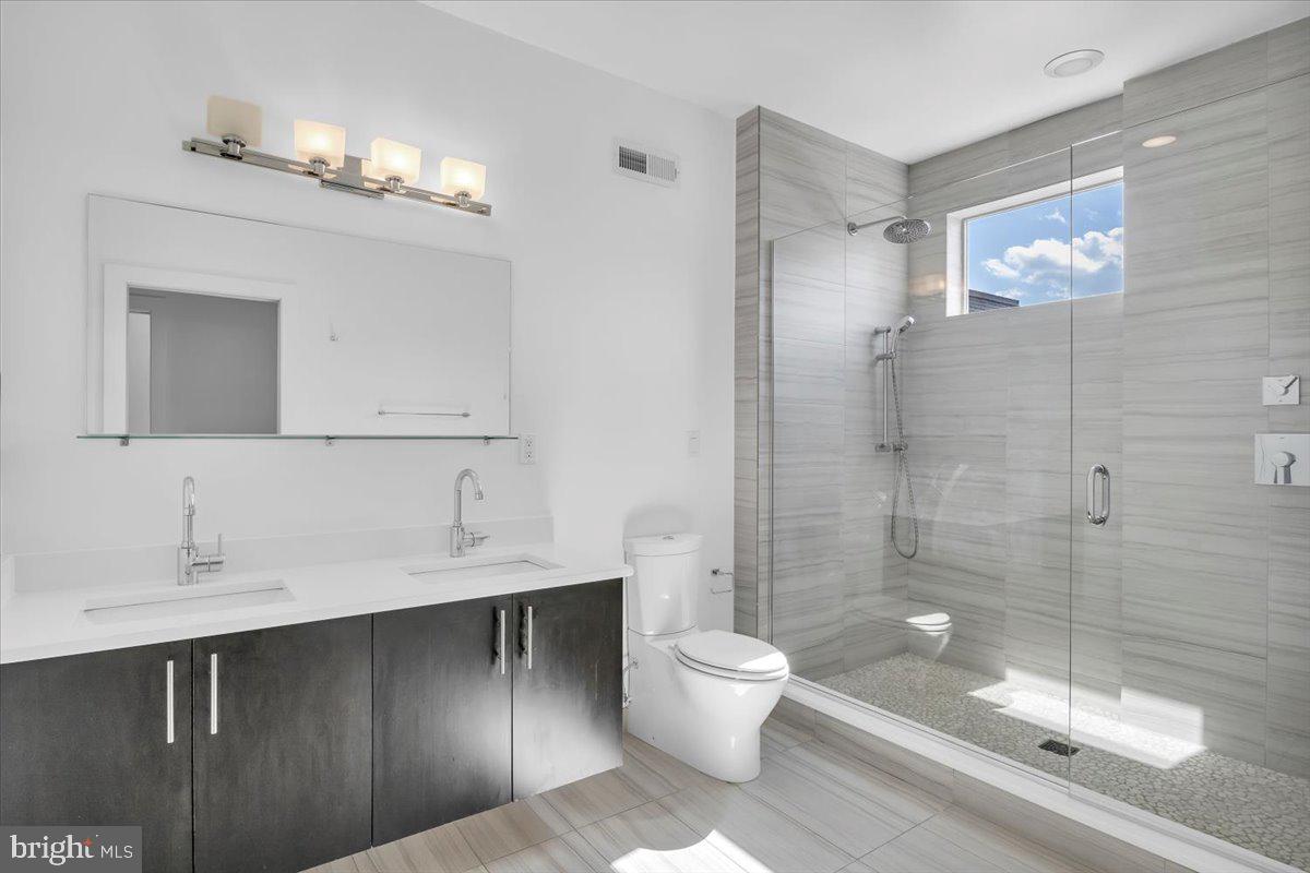 740 S COLUMBUS BOULEVARD 45