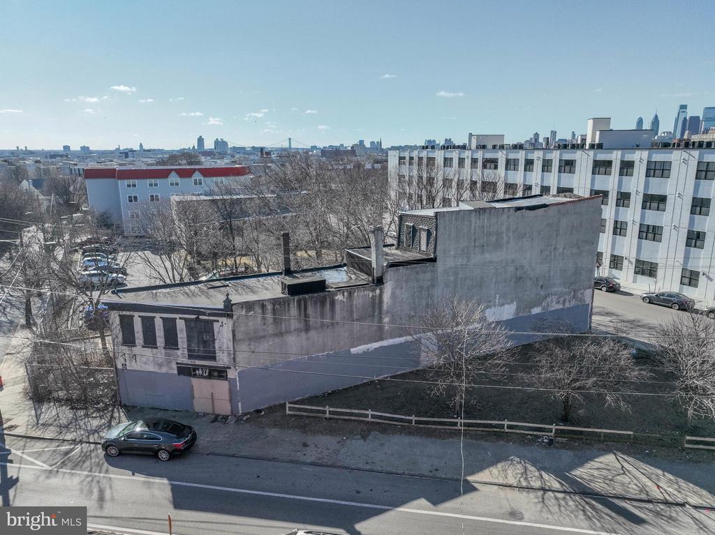 2255 GERMANTOWN AVENUE
