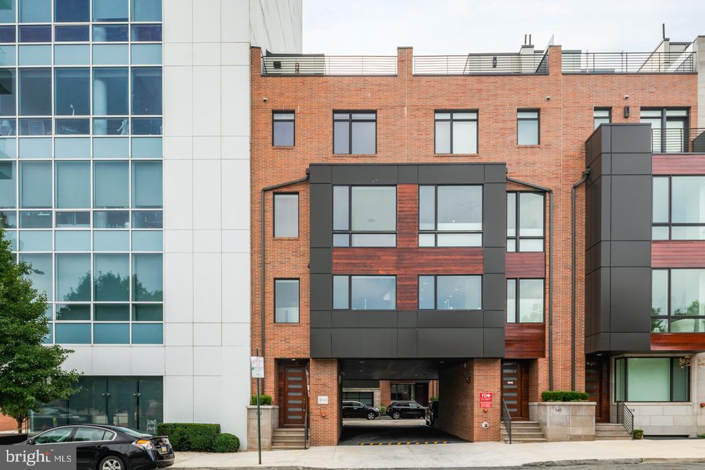 142 S FRONT STREET