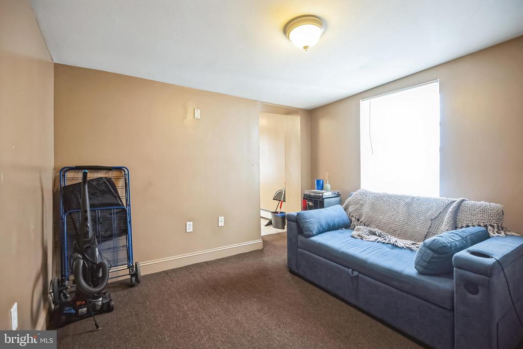1124 S 15TH STREET