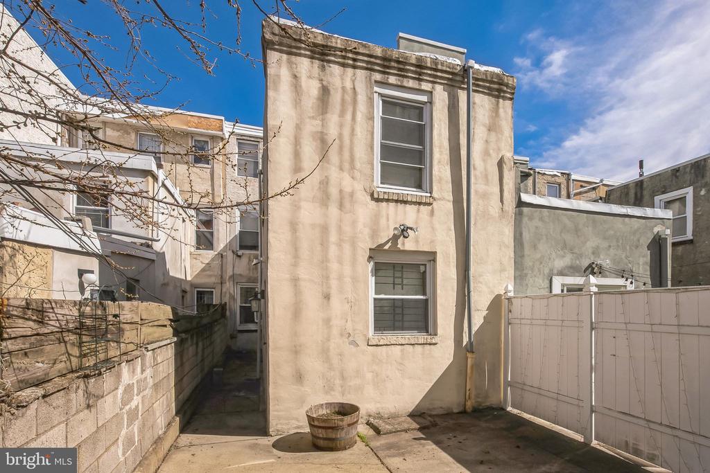 1124 S 15TH STREET