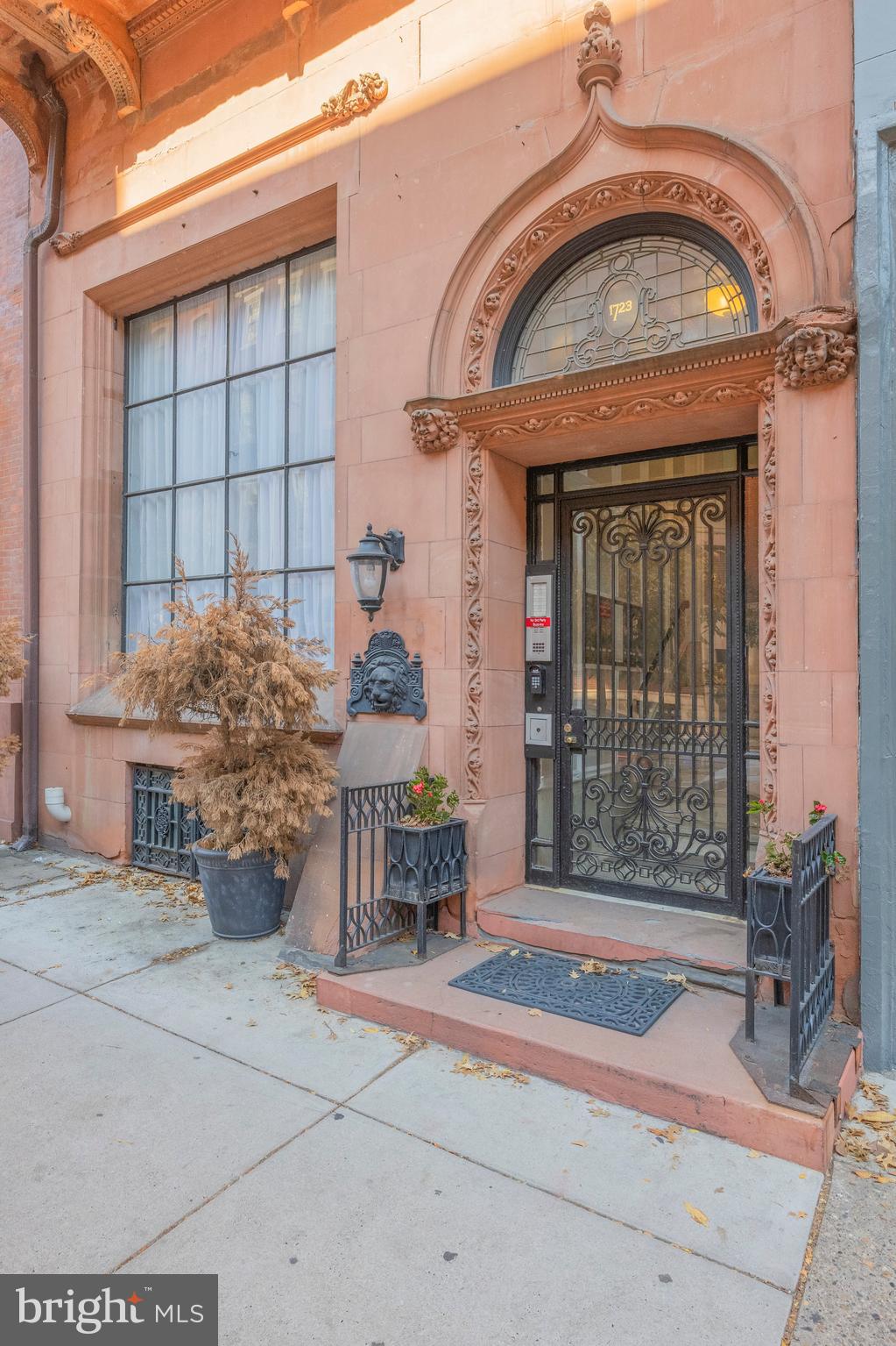 1723 SPRUCE STREET