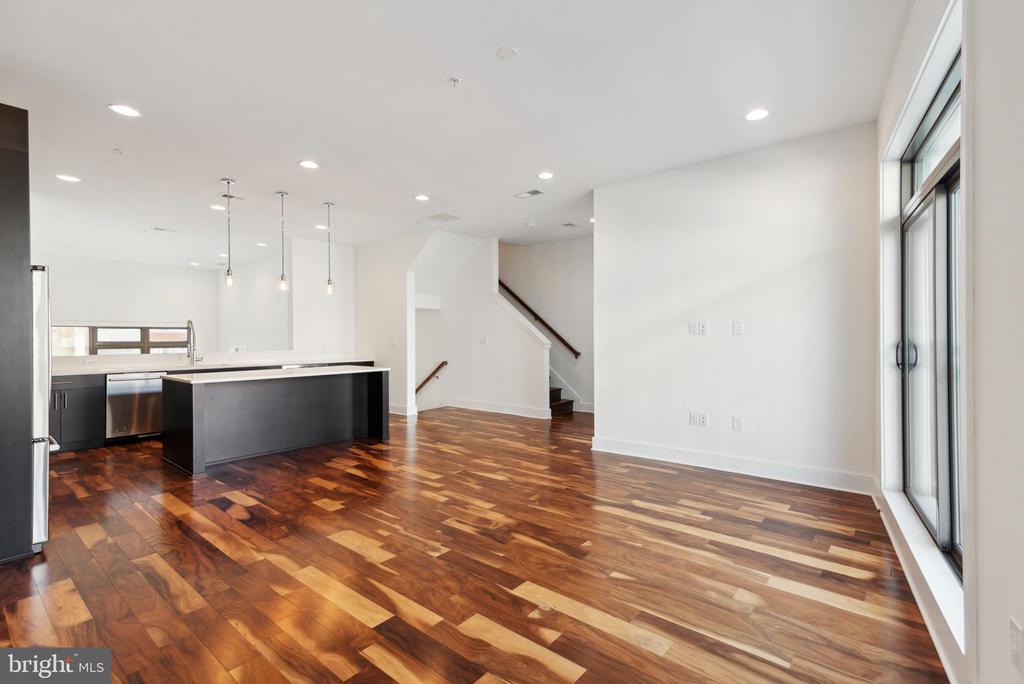 853 N 3RD STREET