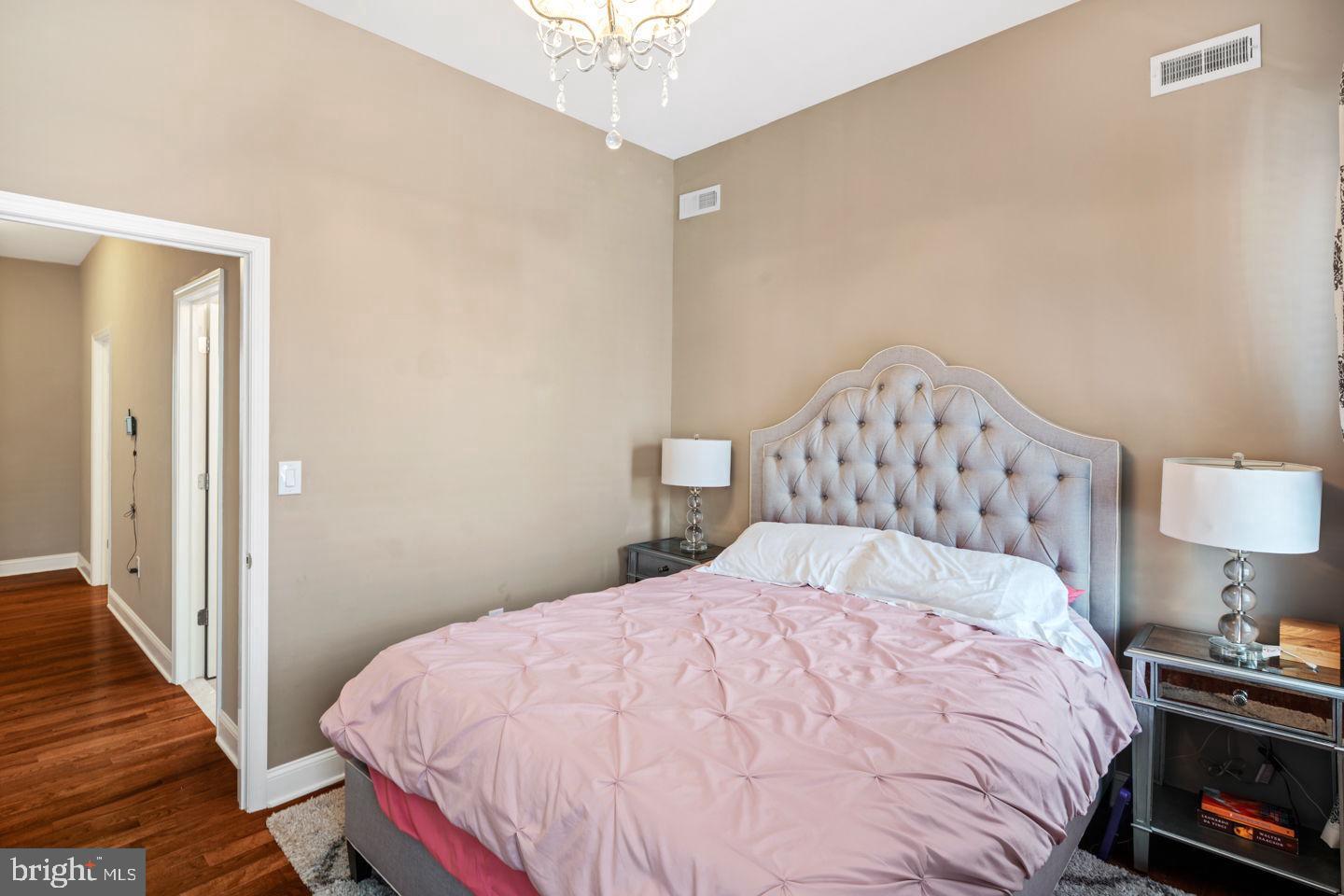 2422 KIMBALL STREET