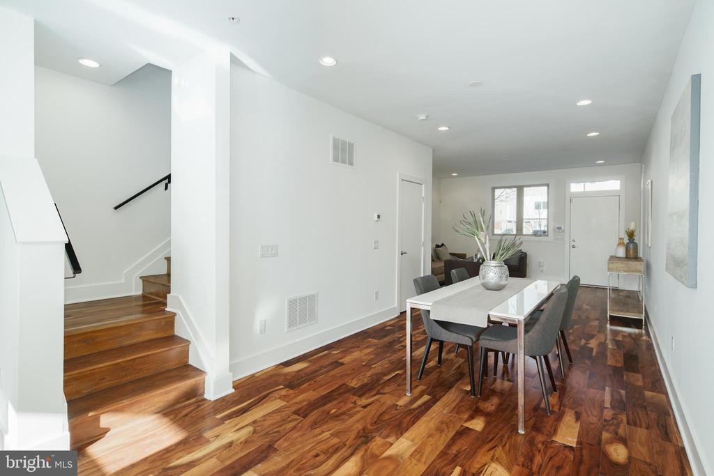 740 S COLUMBUS BOULEVARD 48