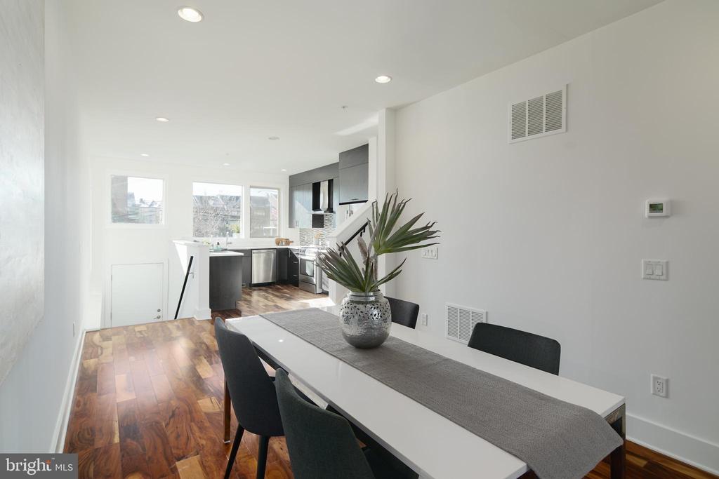 740 S COLUMBUS BOULEVARD 48