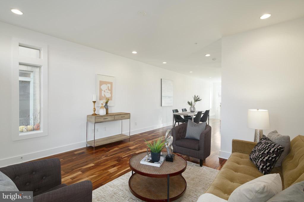 740 S COLUMBUS BOULEVARD 48