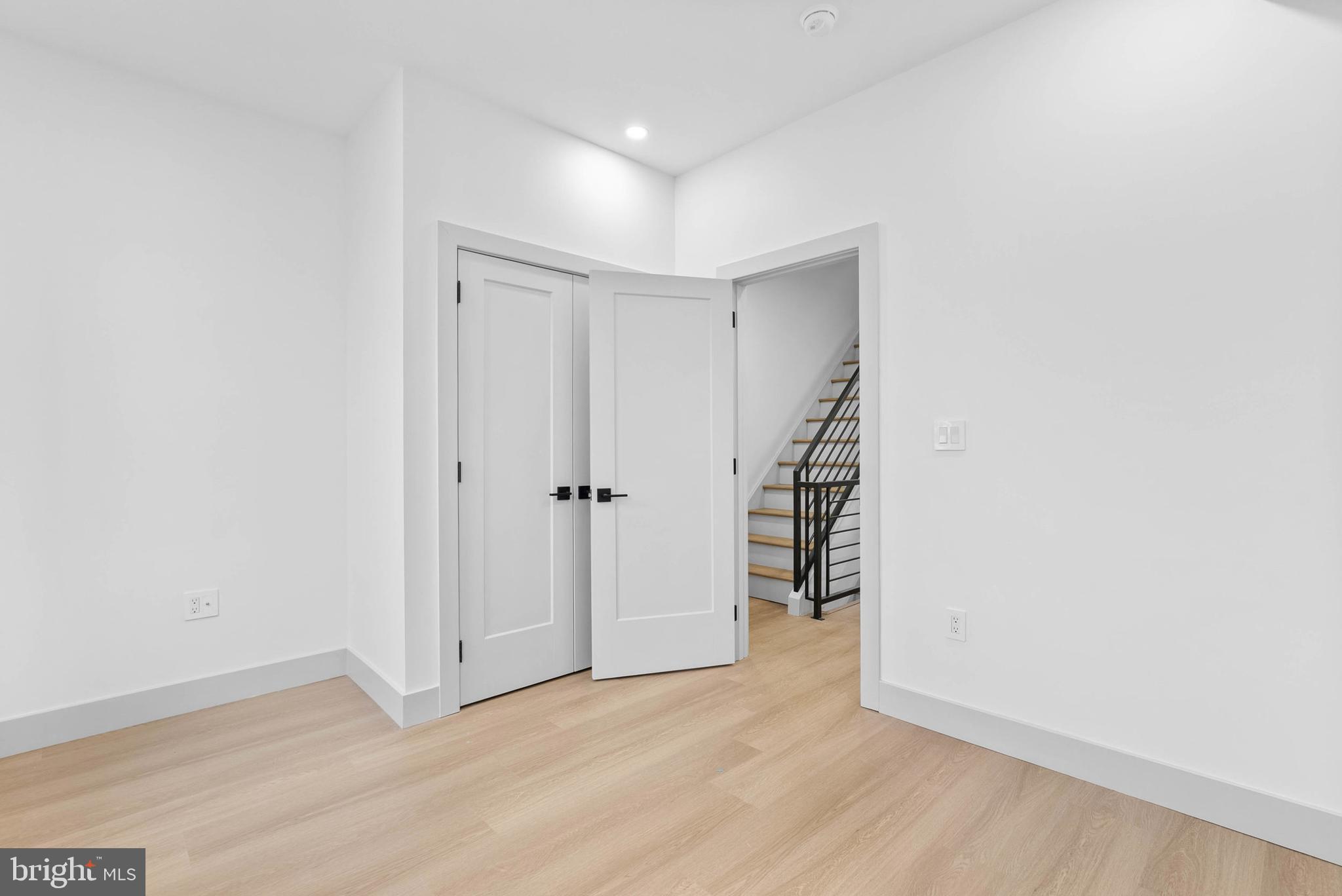 613 MERCY STREET