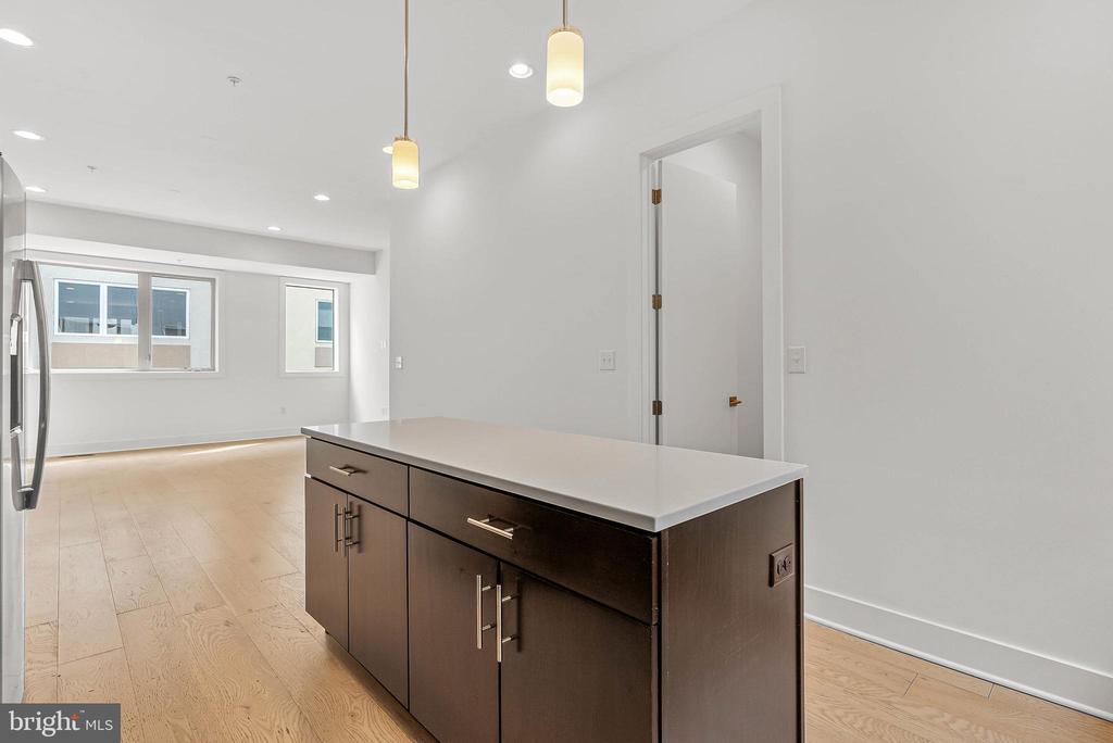 927 N FRONT STREET 31 2