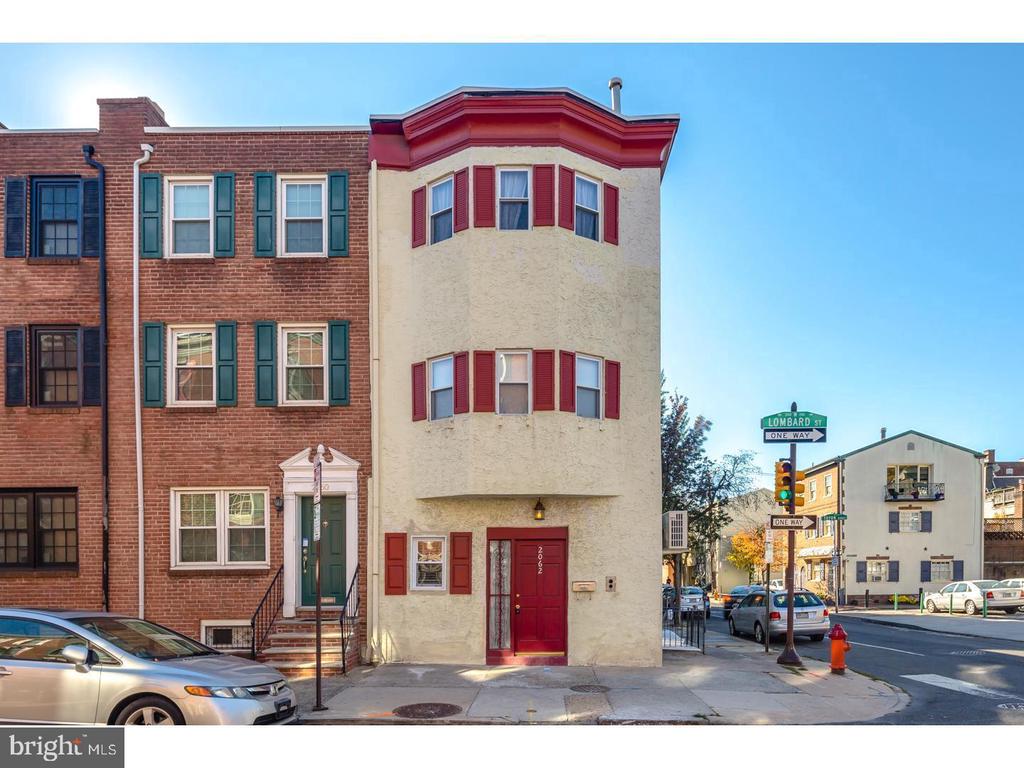 2062 LOMBARD STREET 2