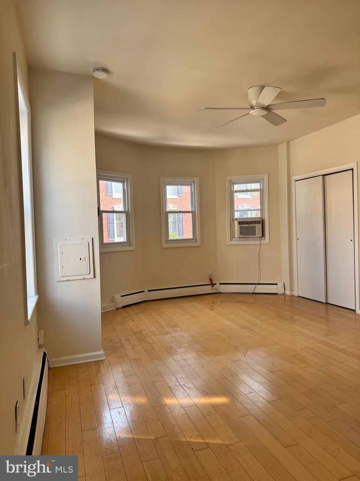2062 LOMBARD STREET 2