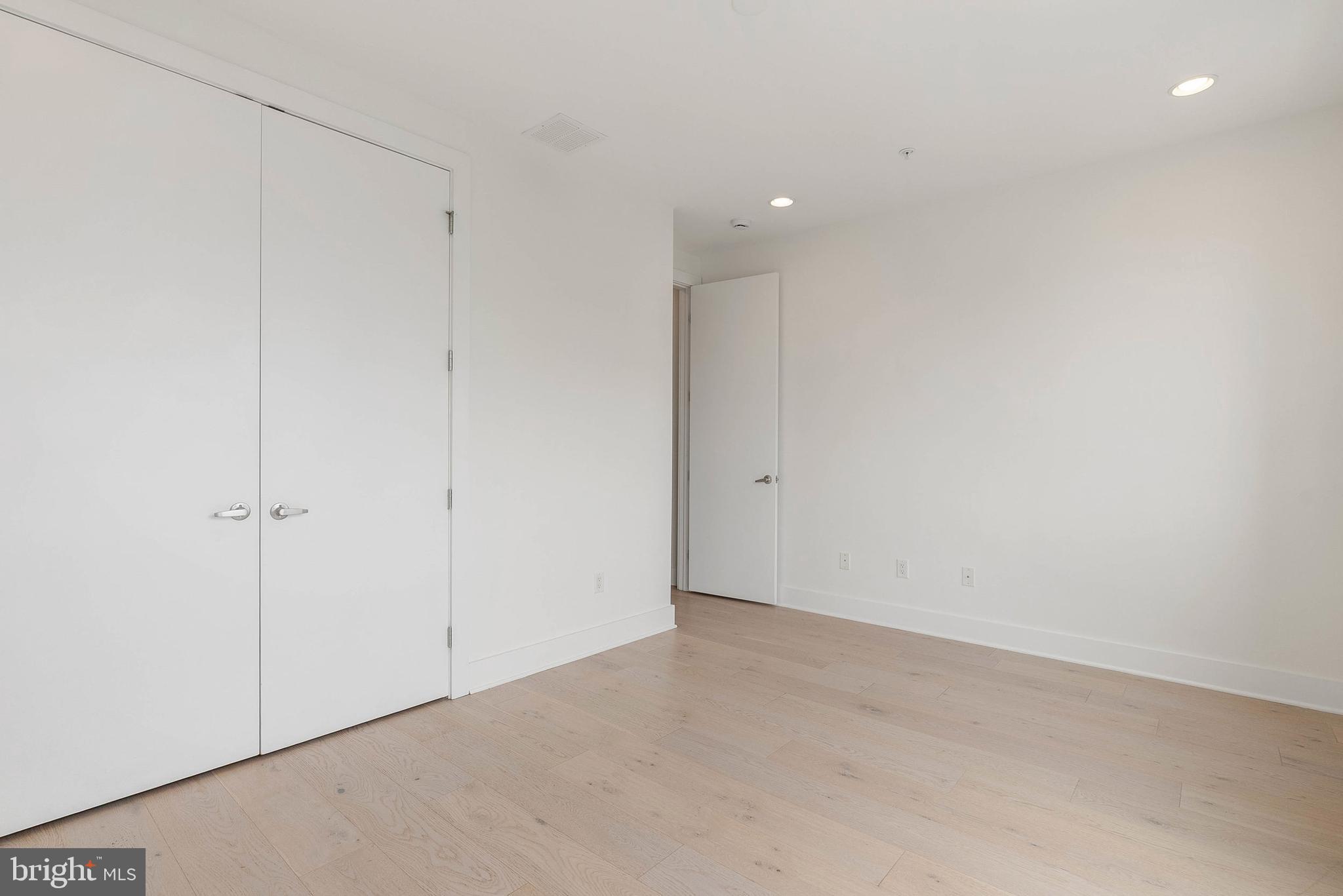740 S COLUMBUS BOULEVARD 62