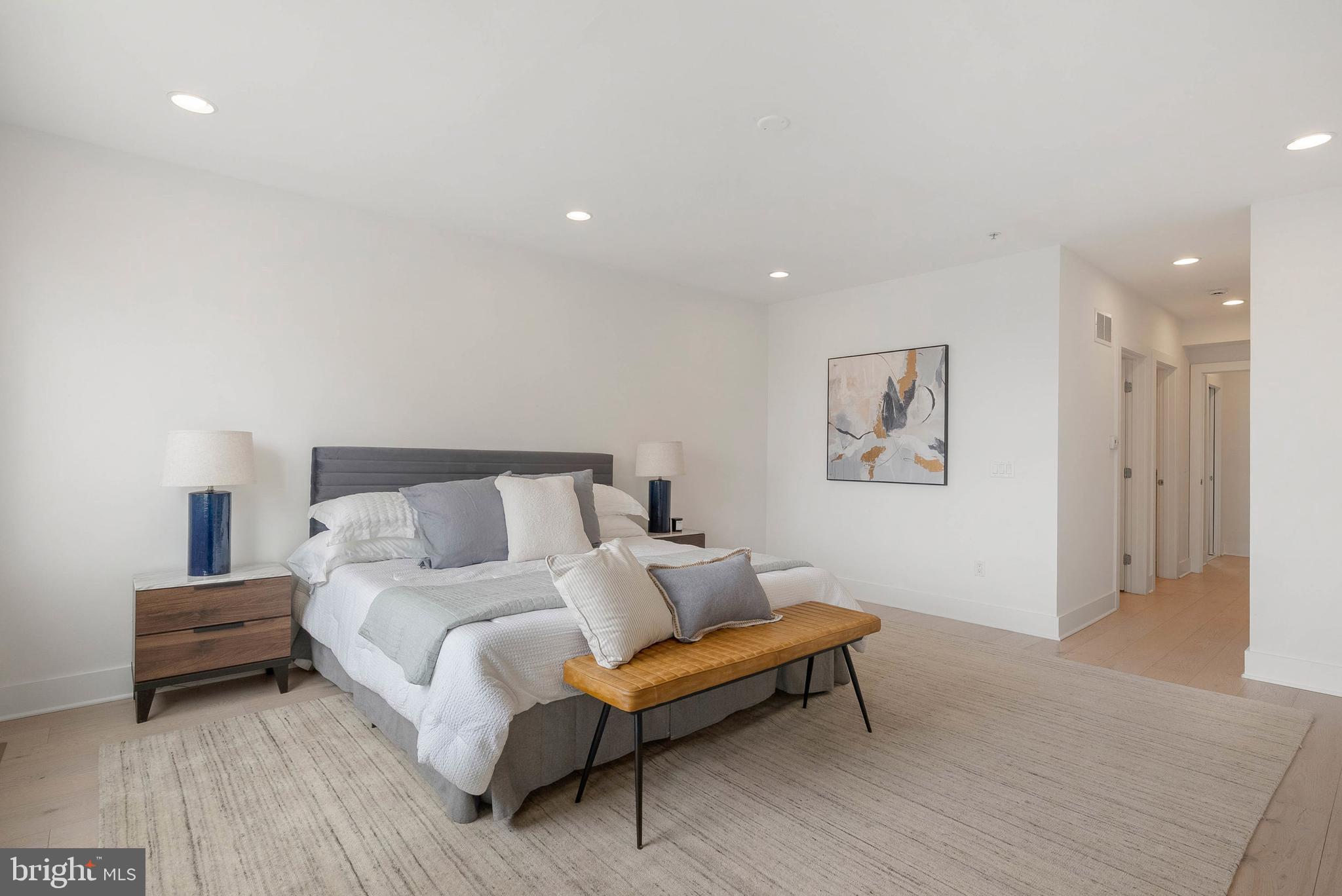 740 S COLUMBUS BOULEVARD 62