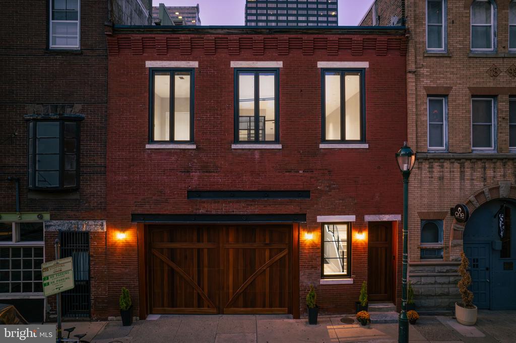 2017 SANSOM STREET