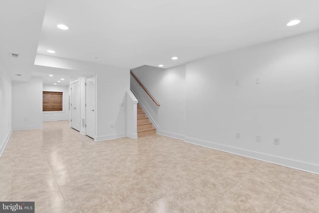 740 S COLUMBUS BOULEVARD 50
