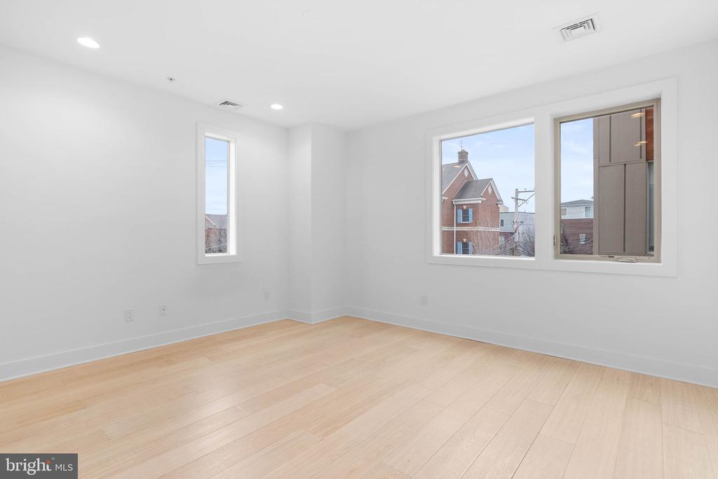 740 S COLUMBUS BOULEVARD 50