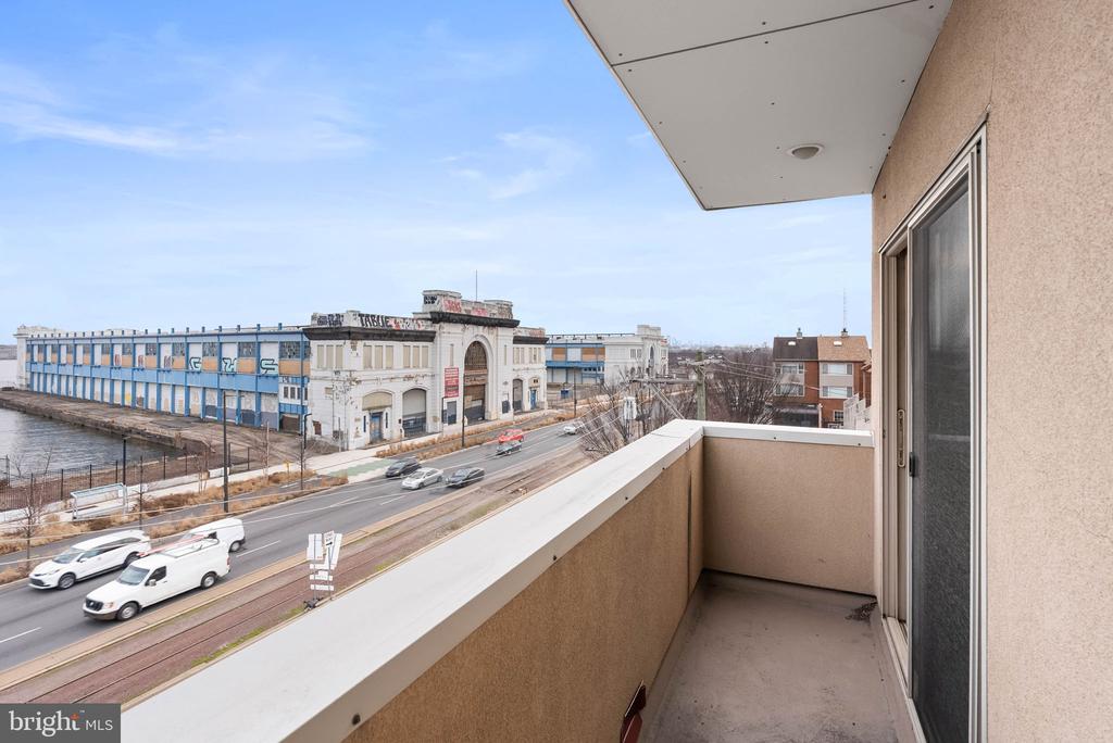 740 S COLUMBUS BOULEVARD 50