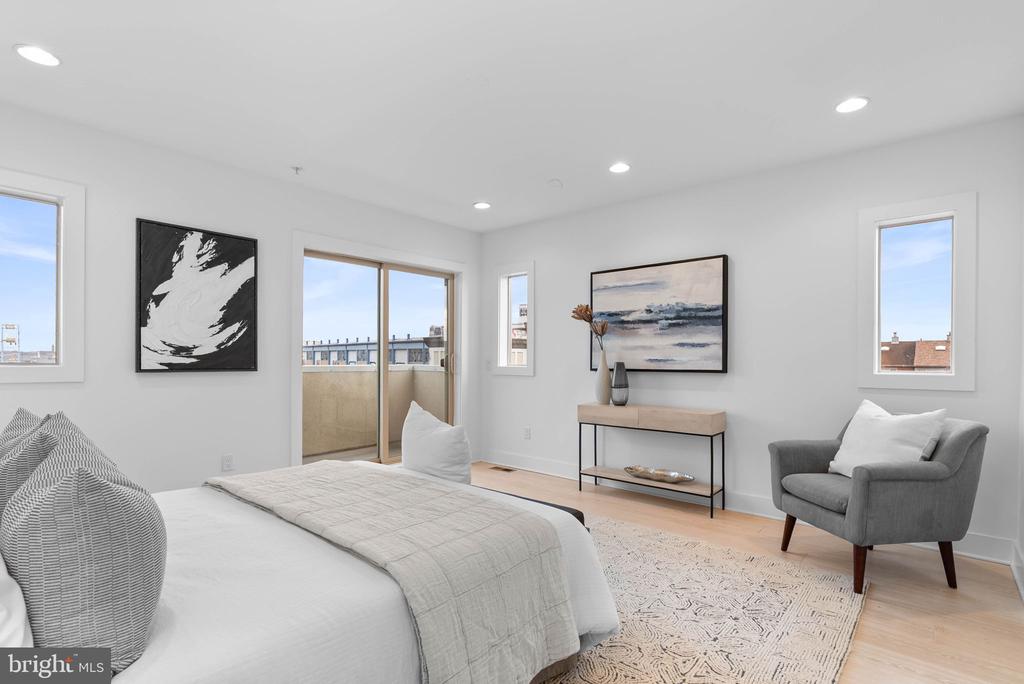 740 S COLUMBUS BOULEVARD 50