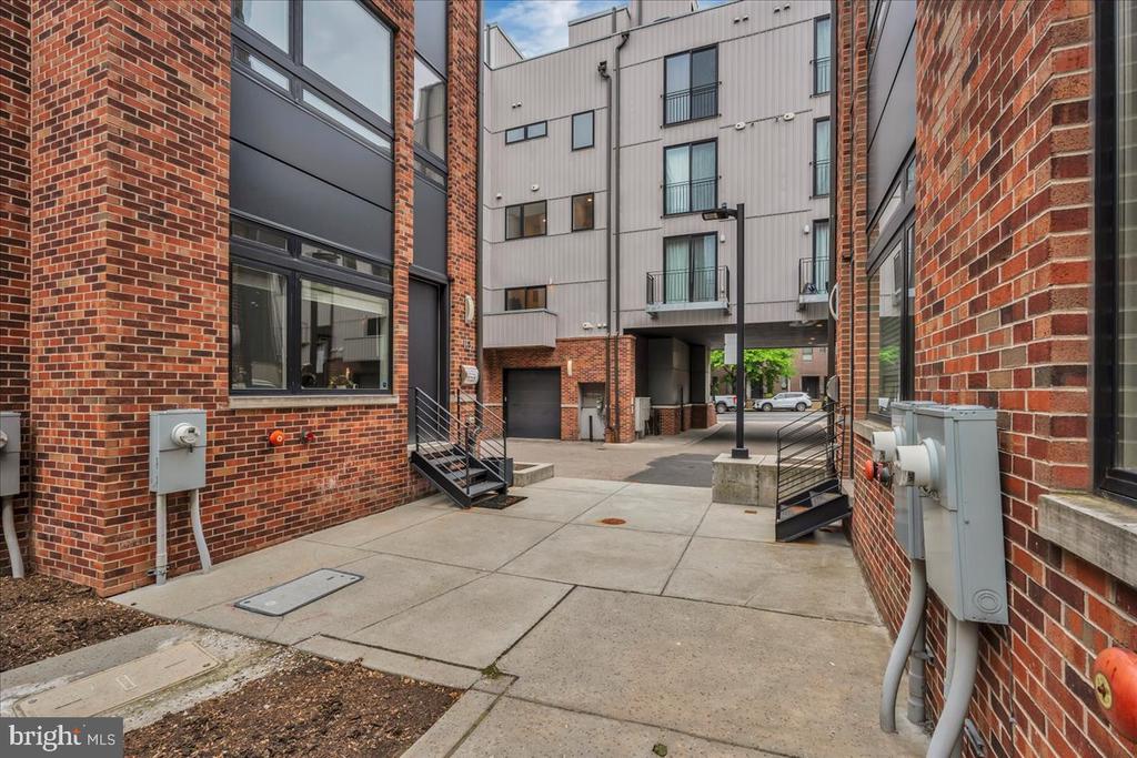 638 N 5TH STREET