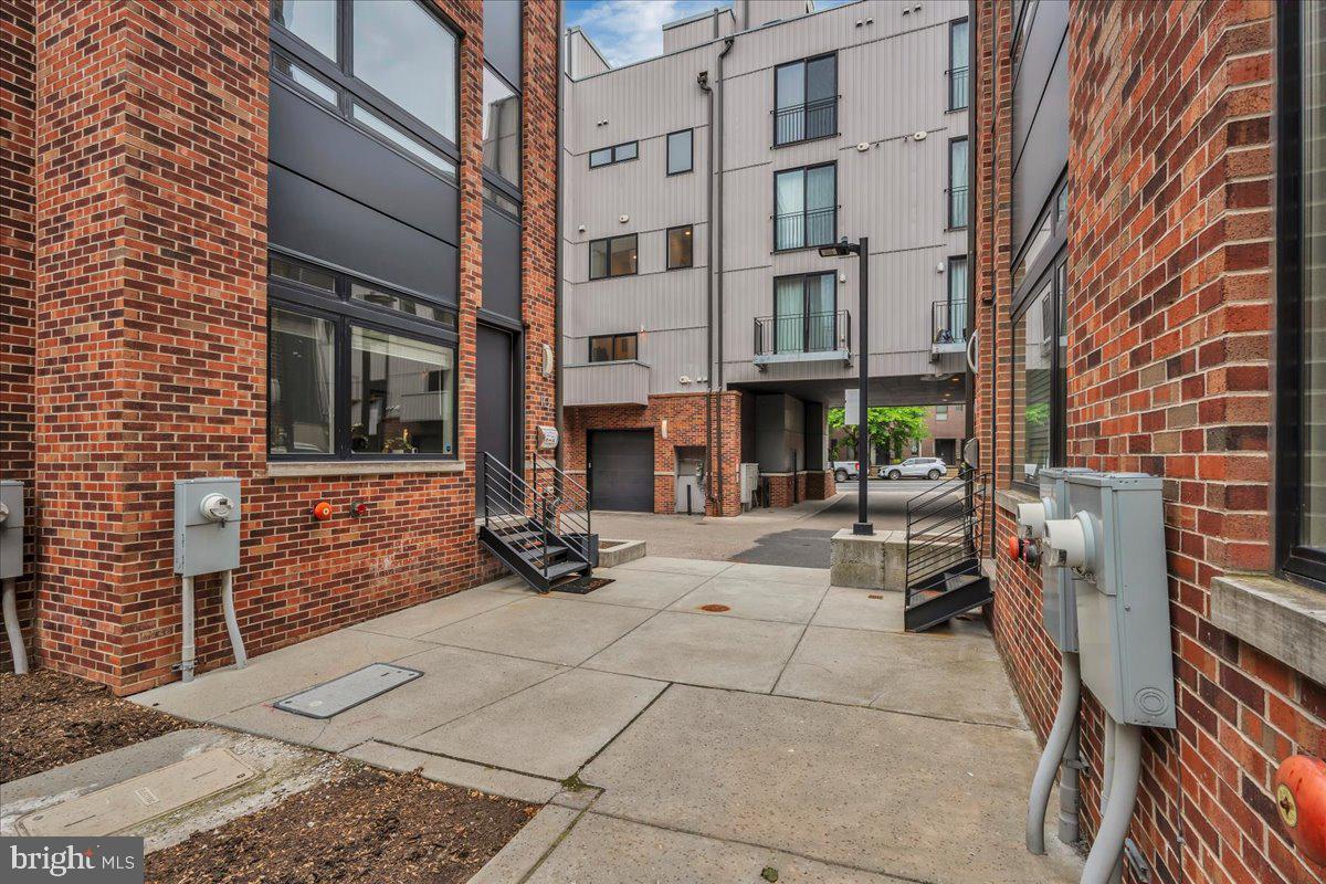 638 N 5TH STREET