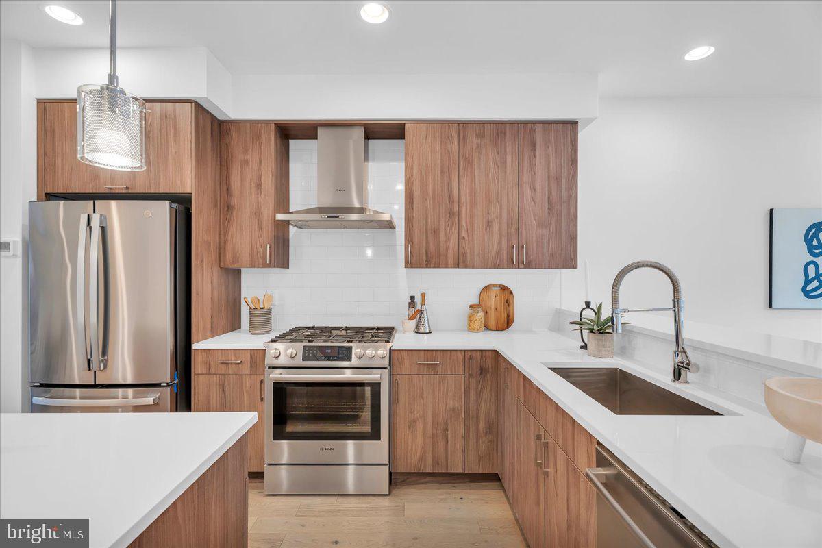 638 N 5TH STREET