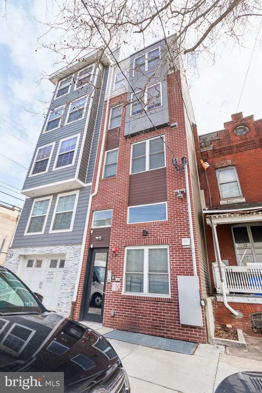 19 S 44TH STREET