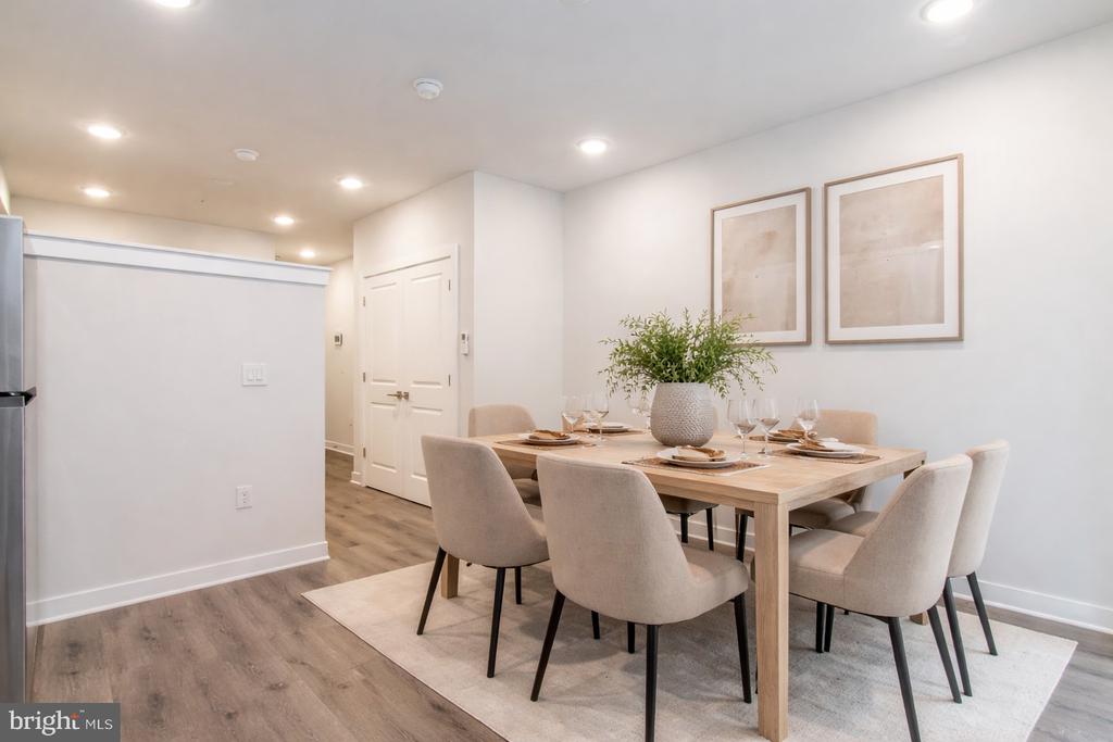 19 S 44TH STREET