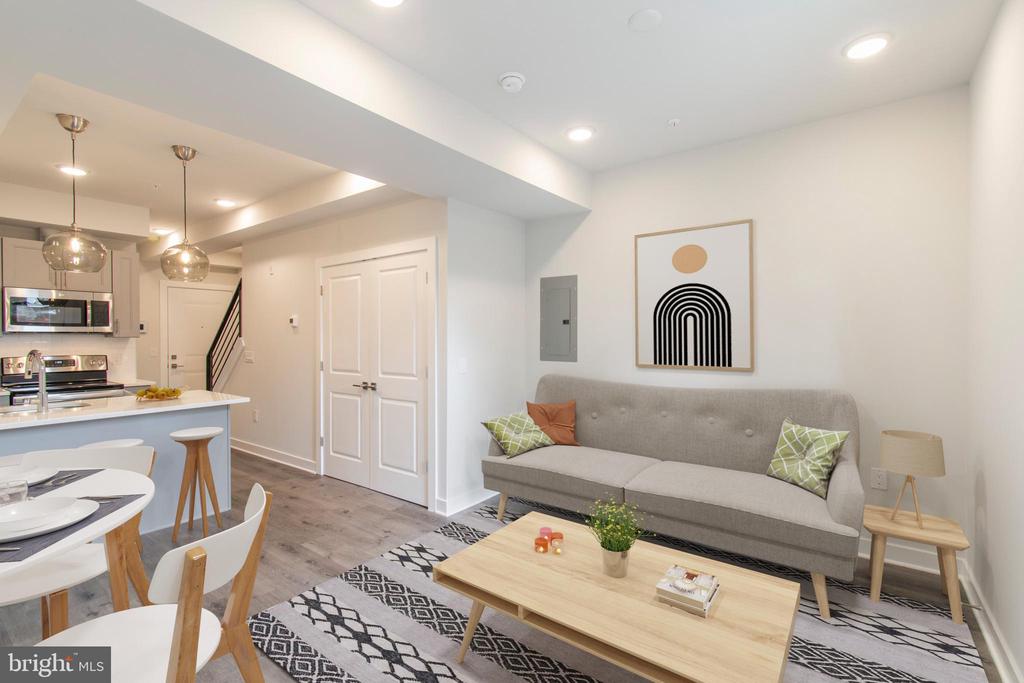 19 S 44TH STREET