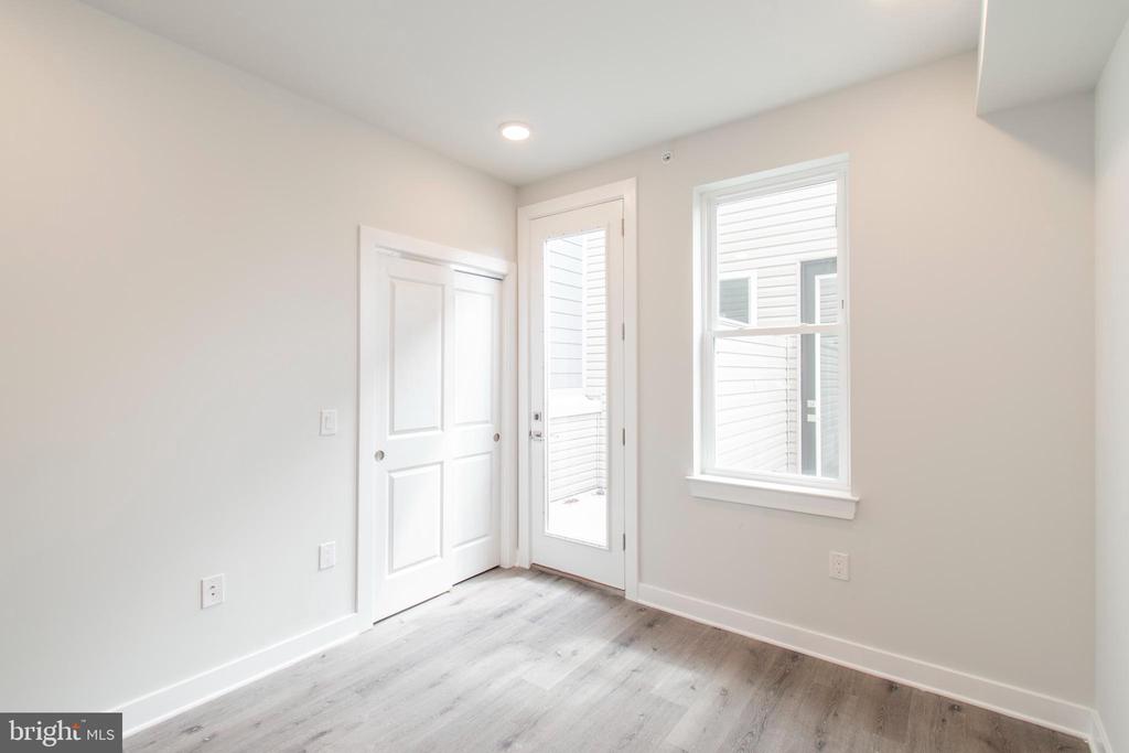 19 S 44TH STREET