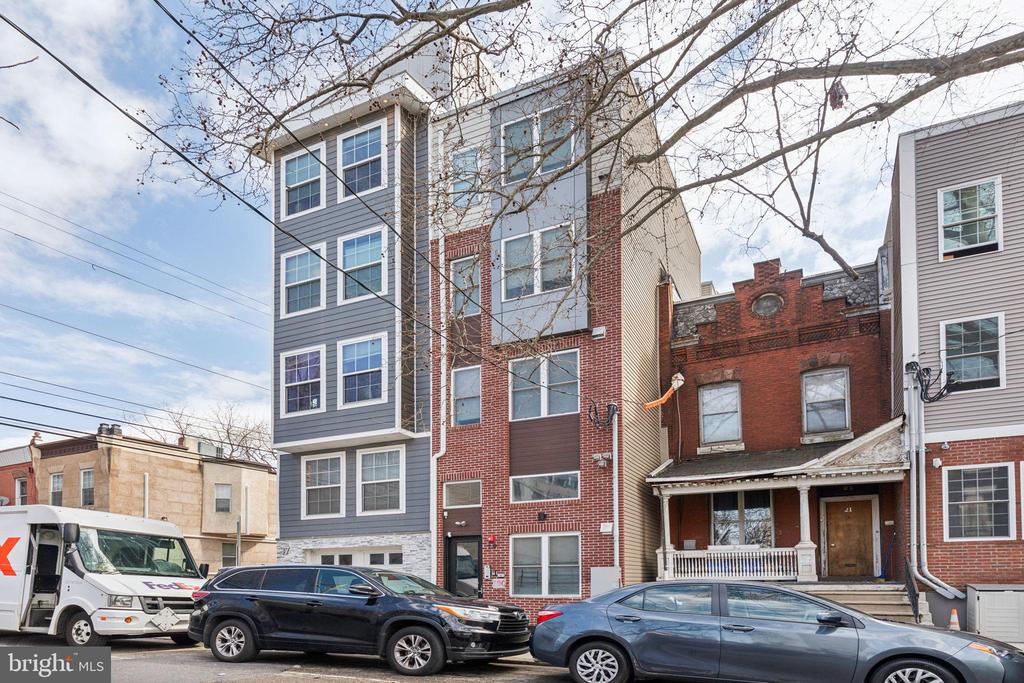 19 S 44TH STREET