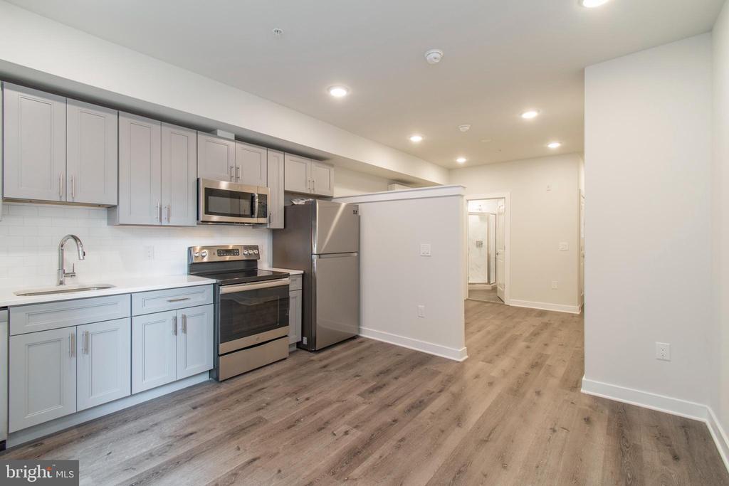 19 S 44TH STREET