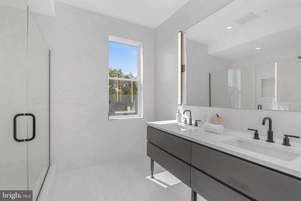 635 N 7TH STREET Unit: C2B