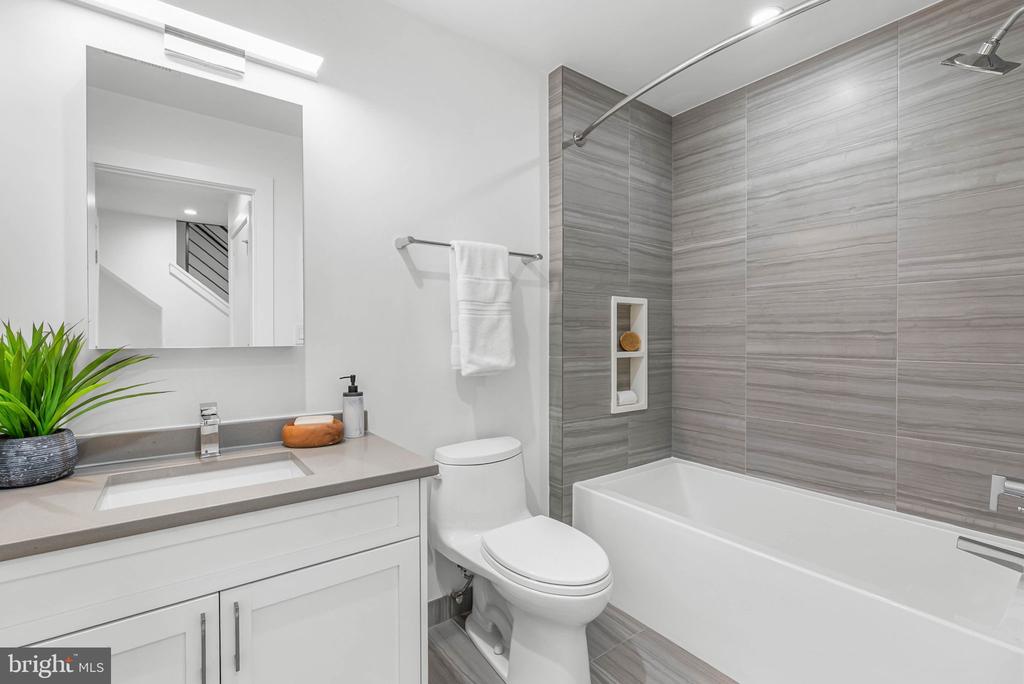 237 N 23RD STREET Unit: 1