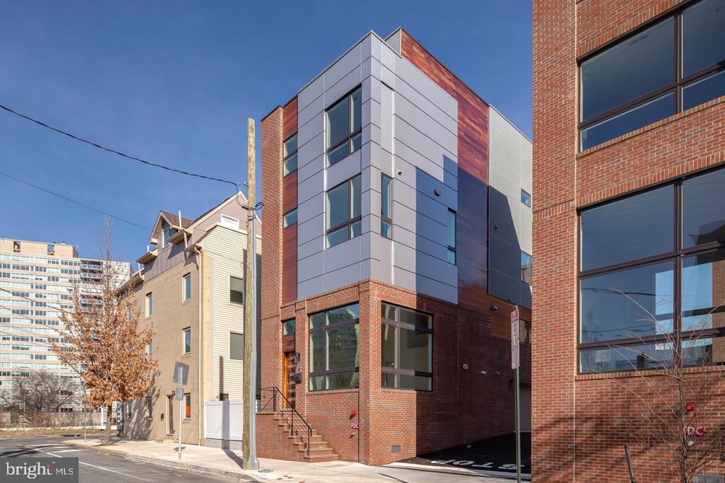 237 N 23RD STREET Unit: 1